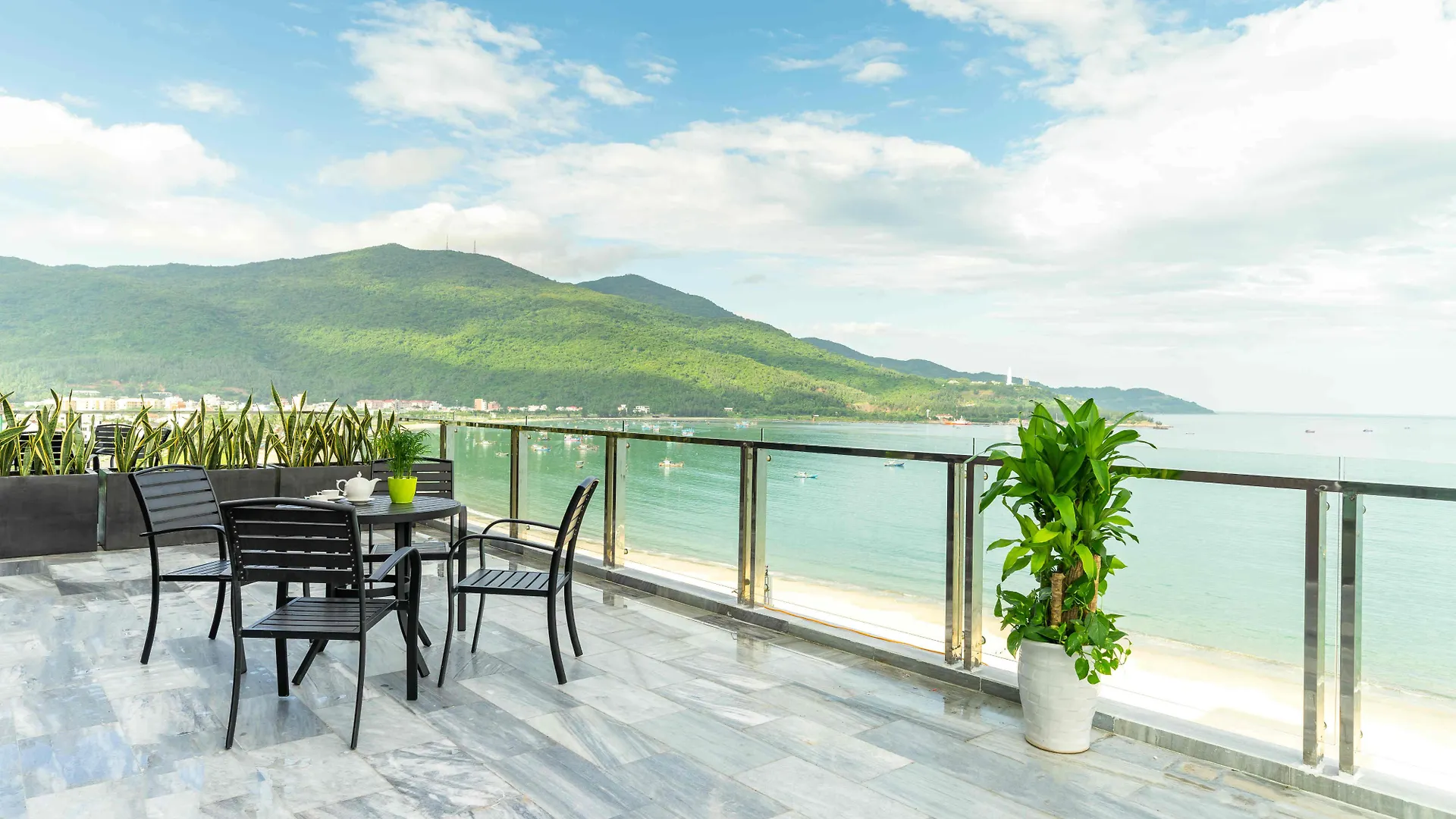 Grand Gold Beach Hotel & Spa Da Nang Vietnam