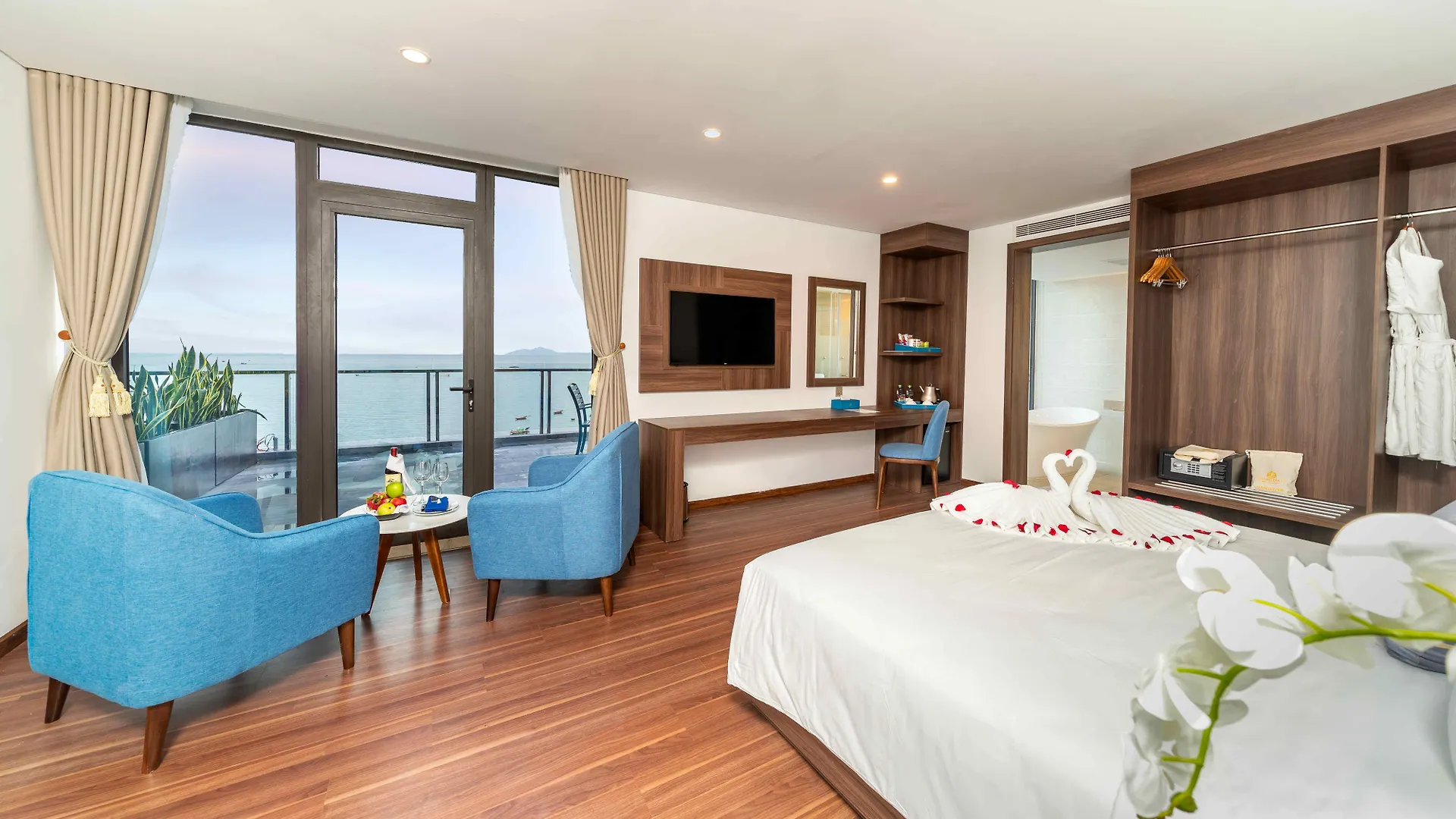 Grand Gold Beach Hotel & Spa Da Nang