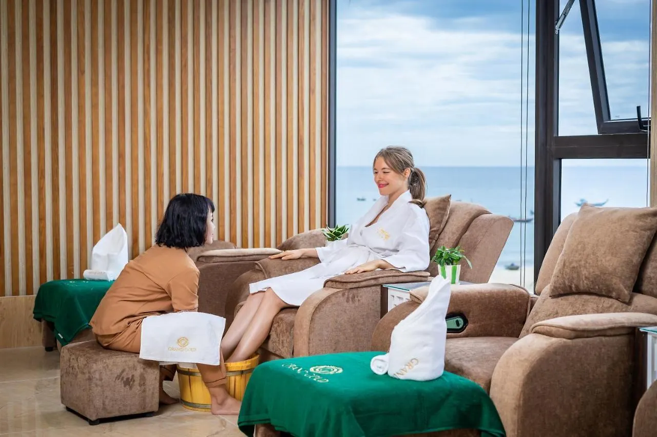 Grand Gold Beach Hotel & Spa Da Nang 4*,  Vietnam